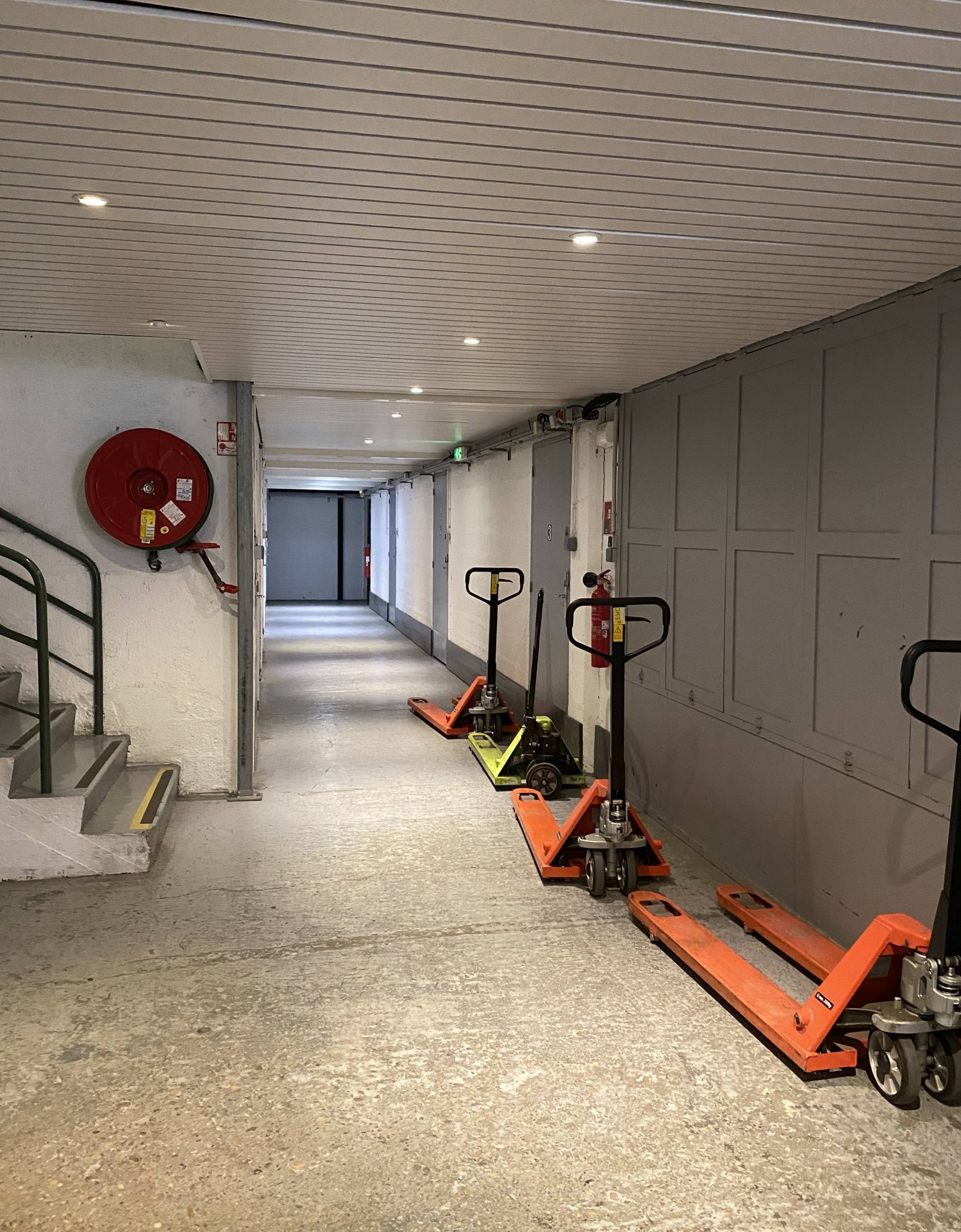 Un local de stockage professionnel à Cannes