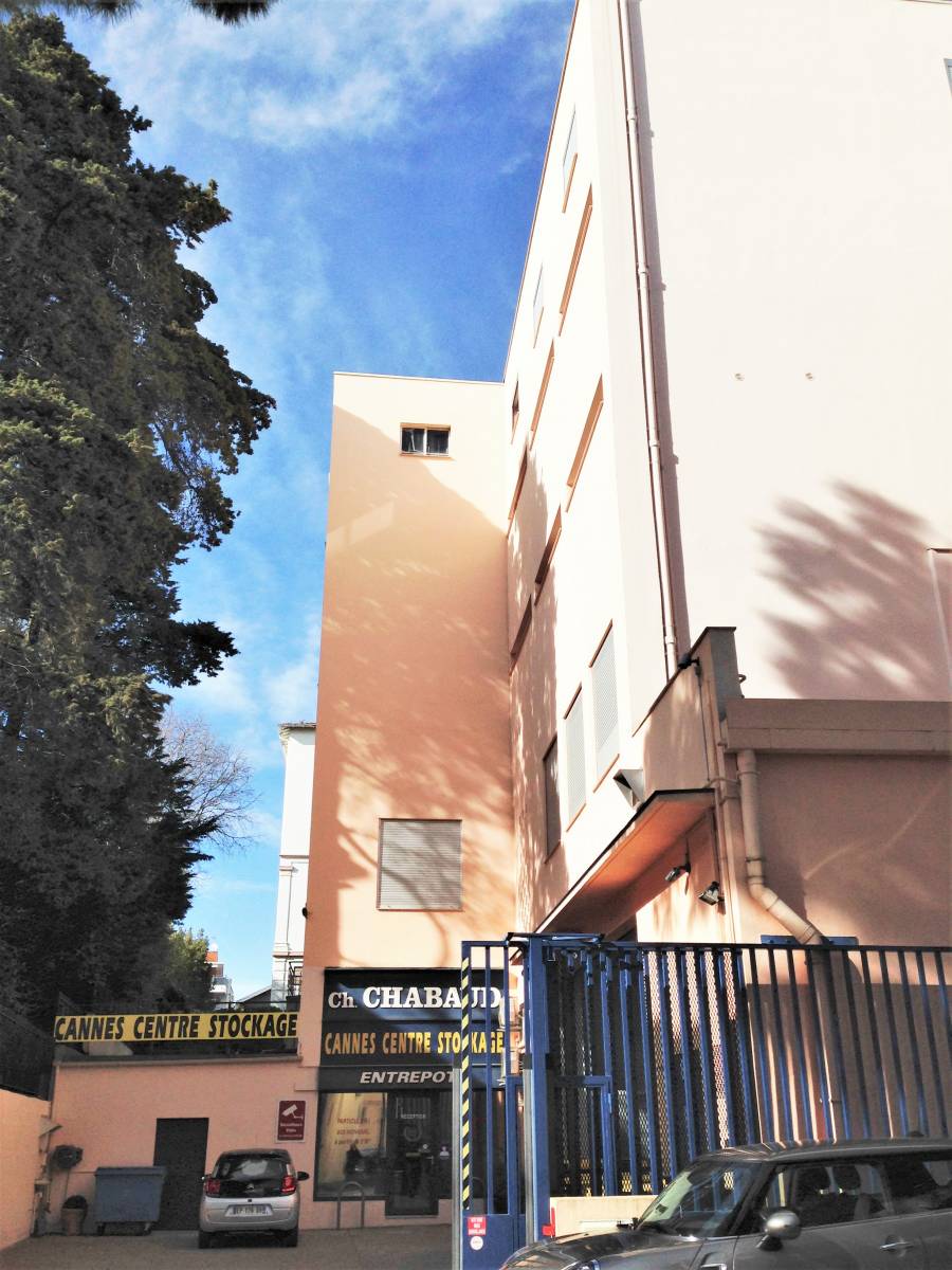 Louez un box dans notre immeuble industriel au Cœur de Cannes